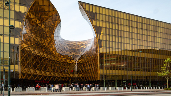 Shoppingcenter Emporia, Malmö Från Elinegård är det nära till Emporia, Hyllie