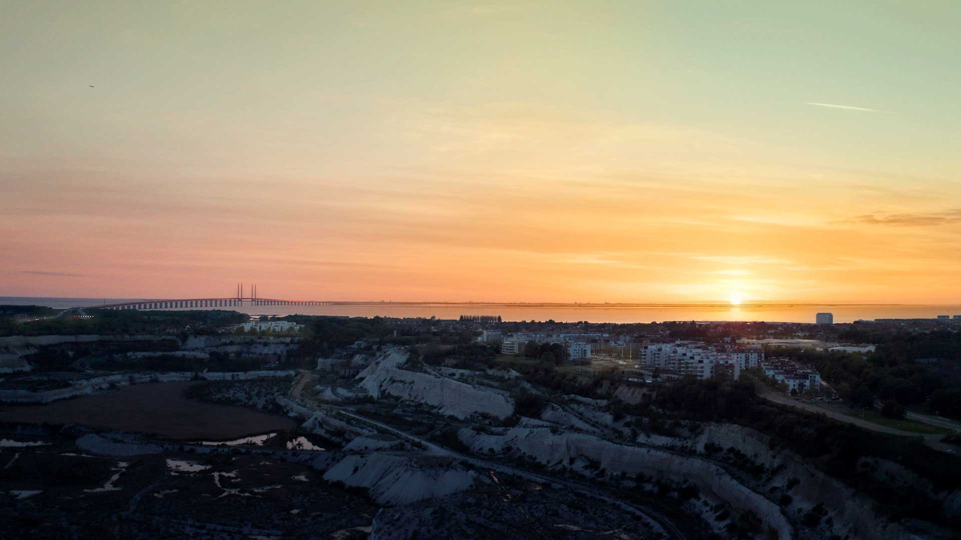 Bostadsrätter med utsikt mot Limhamns kalkbrott och Öresundsbron Malmö