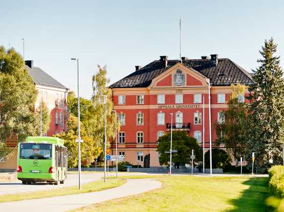 Bostadsrätter i Rosendals Port har närhet till natur, shopping och parker i Uppsala. 